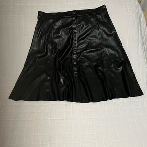 Women’s Beautiful XXL Black Carre Noir 100% Polyurethane skirt.